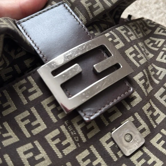 FENDI Vintage Brown Zucca Canvas Baguette shoulder bag - Picture 10 of 12